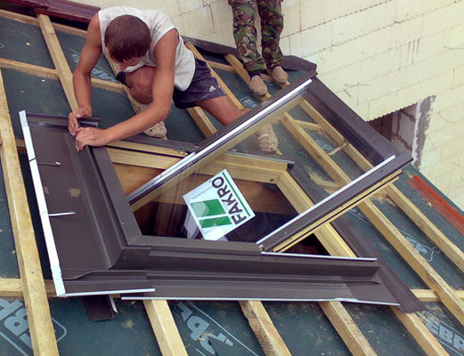 Как установить окна на самой крыше