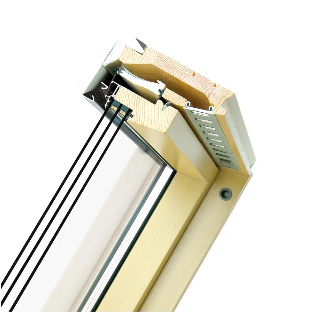 Окно мансардное Fakro Profi FTP-V U4 ThermoPro 114*140см дерево, лак ручка снизу двухкамерный Окно мансардное Fakro Profi FTP-V U4 ThermoPro 114*140см дерево, лак ручка снизу двухкамерный